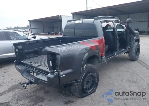 2017 Toyota Tacoma Trd Sport z USA, uszkodzony, nr VIN 5TFCZ5AN7HX086128